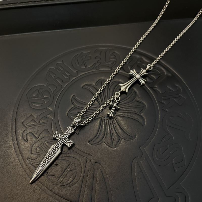 Ch*0me He**ts necklaces
